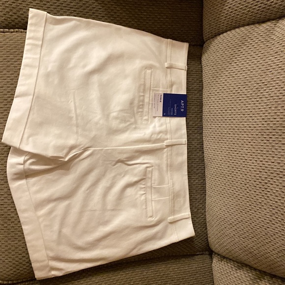 APT. 9 - Picture 2 of 2